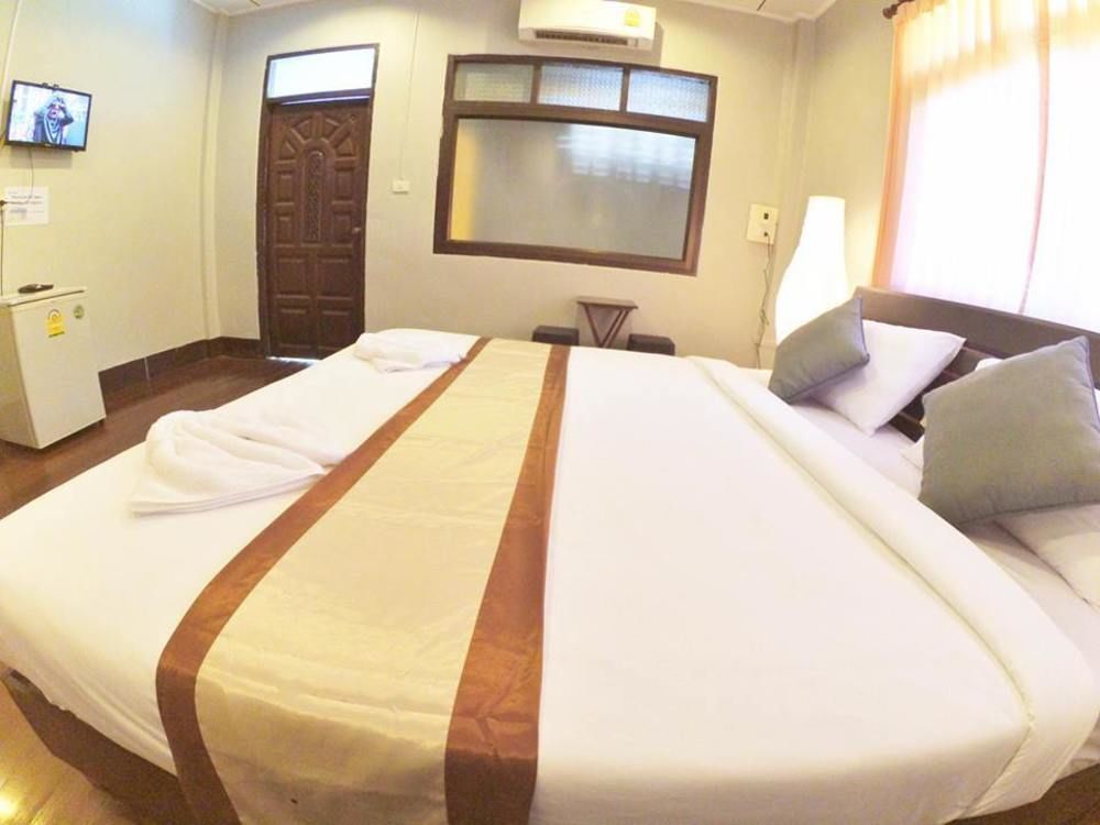 Marina Hut Guest House Koh Lanta Ngoại thất bức ảnh