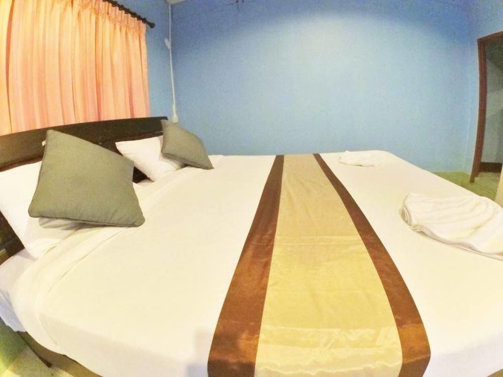Marina Hut Guest House Koh Lanta Ngoại thất bức ảnh