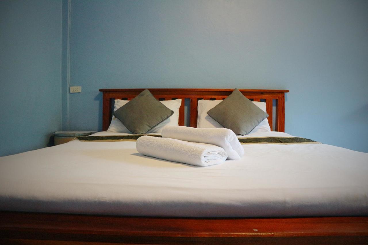 Marina Hut Guest House Koh Lanta Ngoại thất bức ảnh