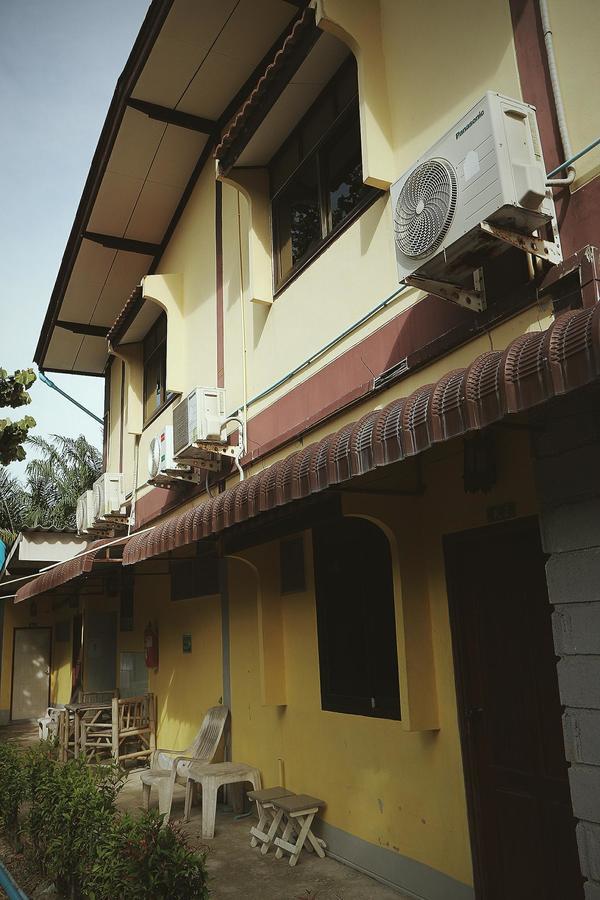 Marina Hut Guest House Koh Lanta Ngoại thất bức ảnh