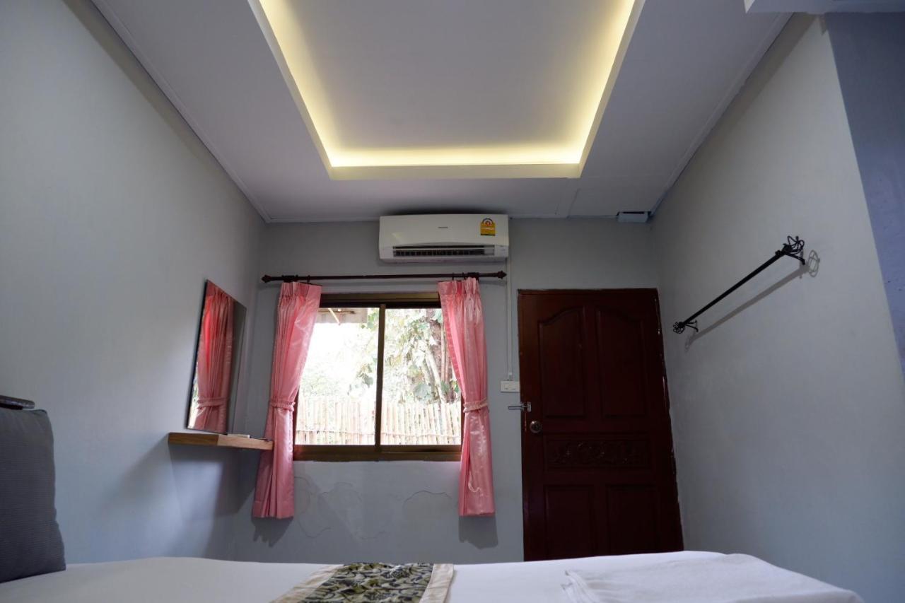 Marina Hut Guest House Koh Lanta Ngoại thất bức ảnh