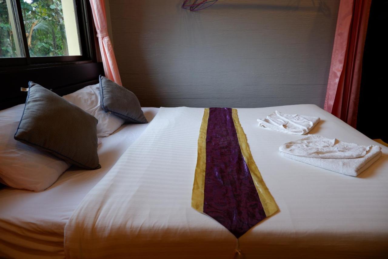Marina Hut Guest House Koh Lanta Ngoại thất bức ảnh