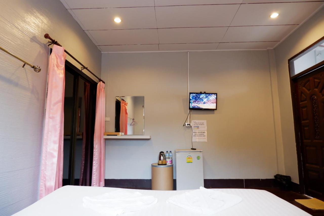 Marina Hut Guest House Koh Lanta Ngoại thất bức ảnh