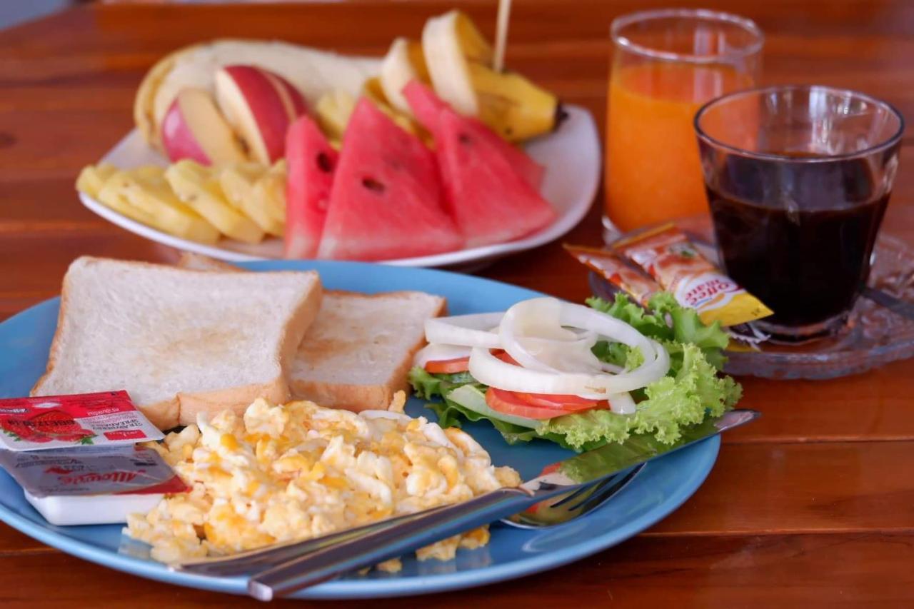 Marina Hut Guest House Koh Lanta Ngoại thất bức ảnh