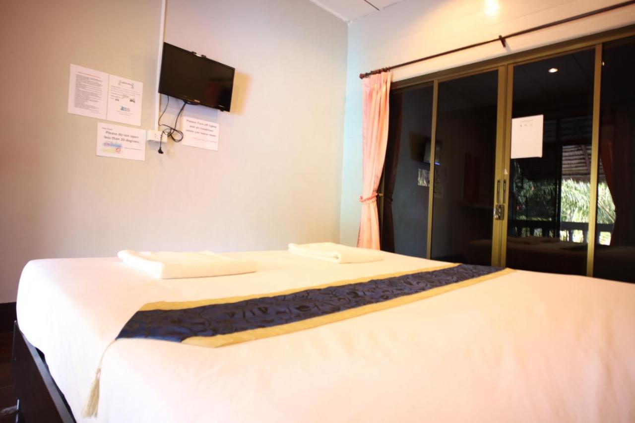 Marina Hut Guest House Koh Lanta Ngoại thất bức ảnh