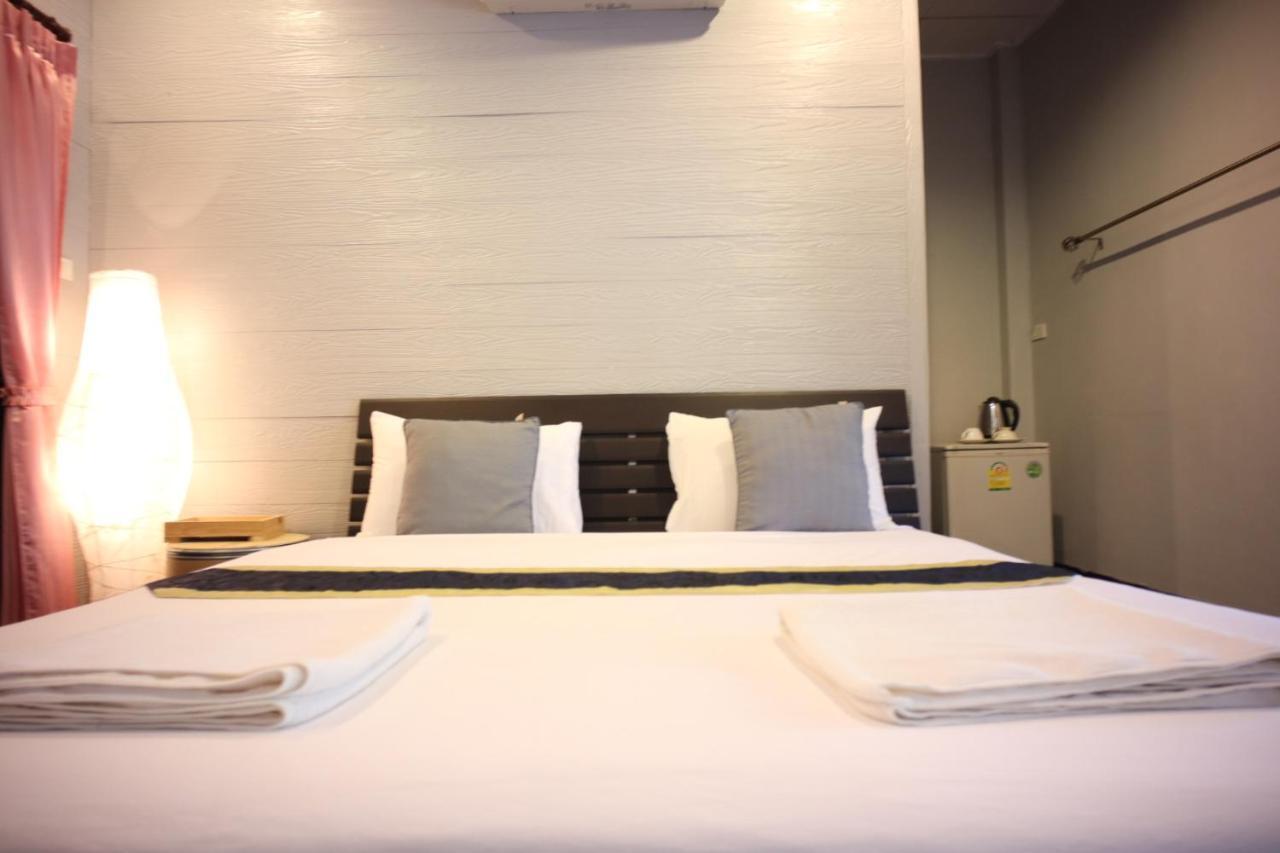 Marina Hut Guest House Koh Lanta Ngoại thất bức ảnh
